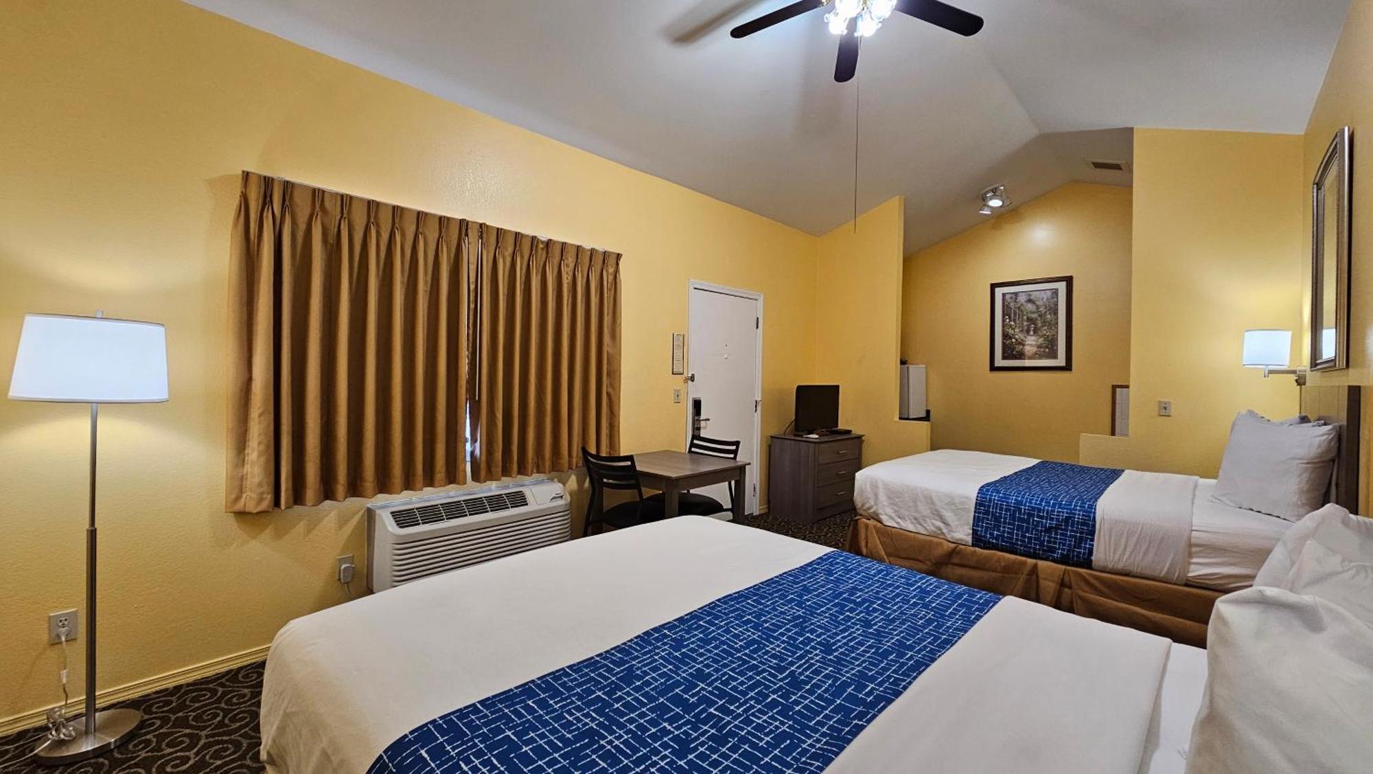 Travelodge By Wyndham וונאטצ'י מראה חיצוני תמונה
