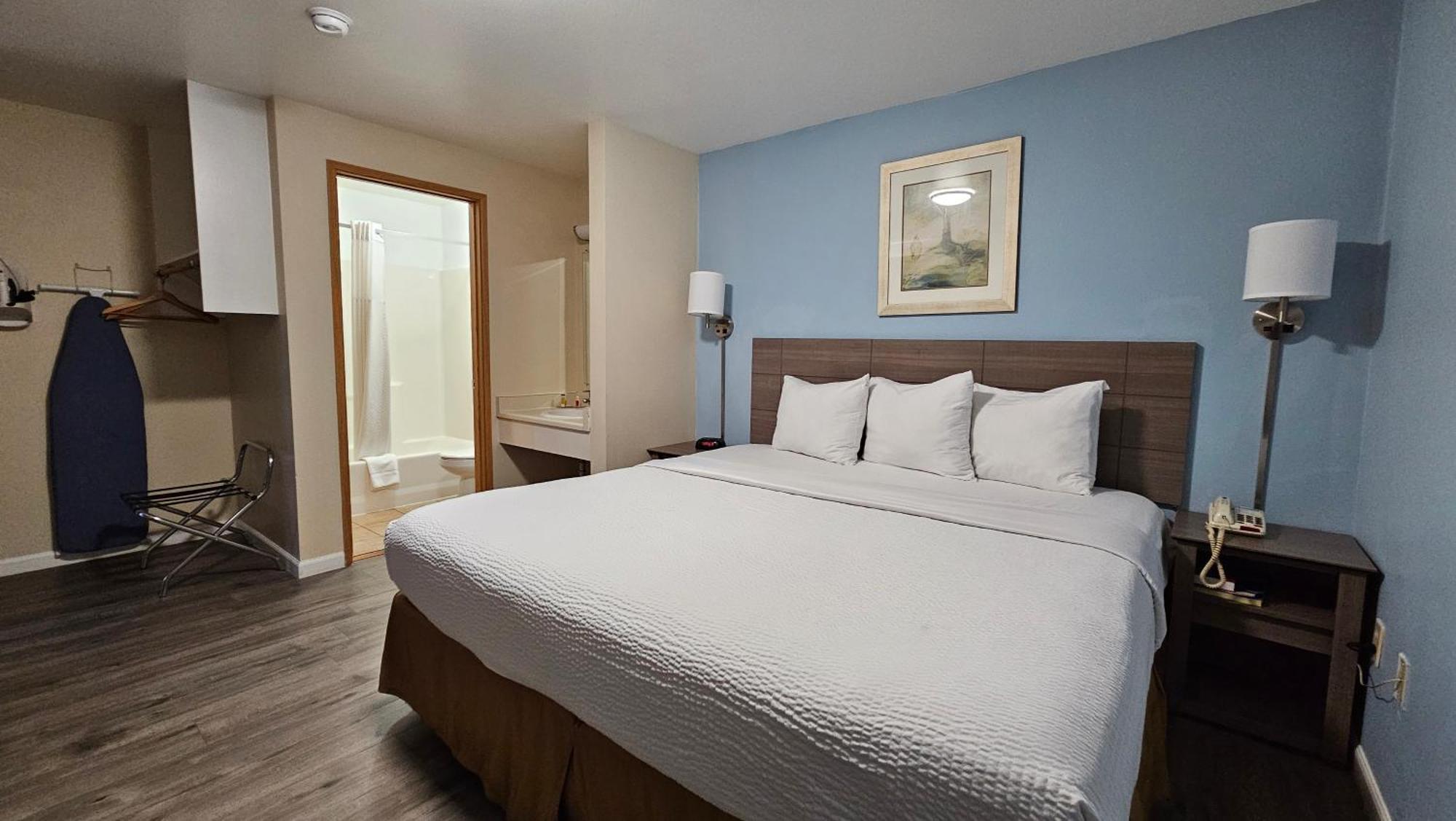Travelodge By Wyndham וונאטצ'י מראה חיצוני תמונה