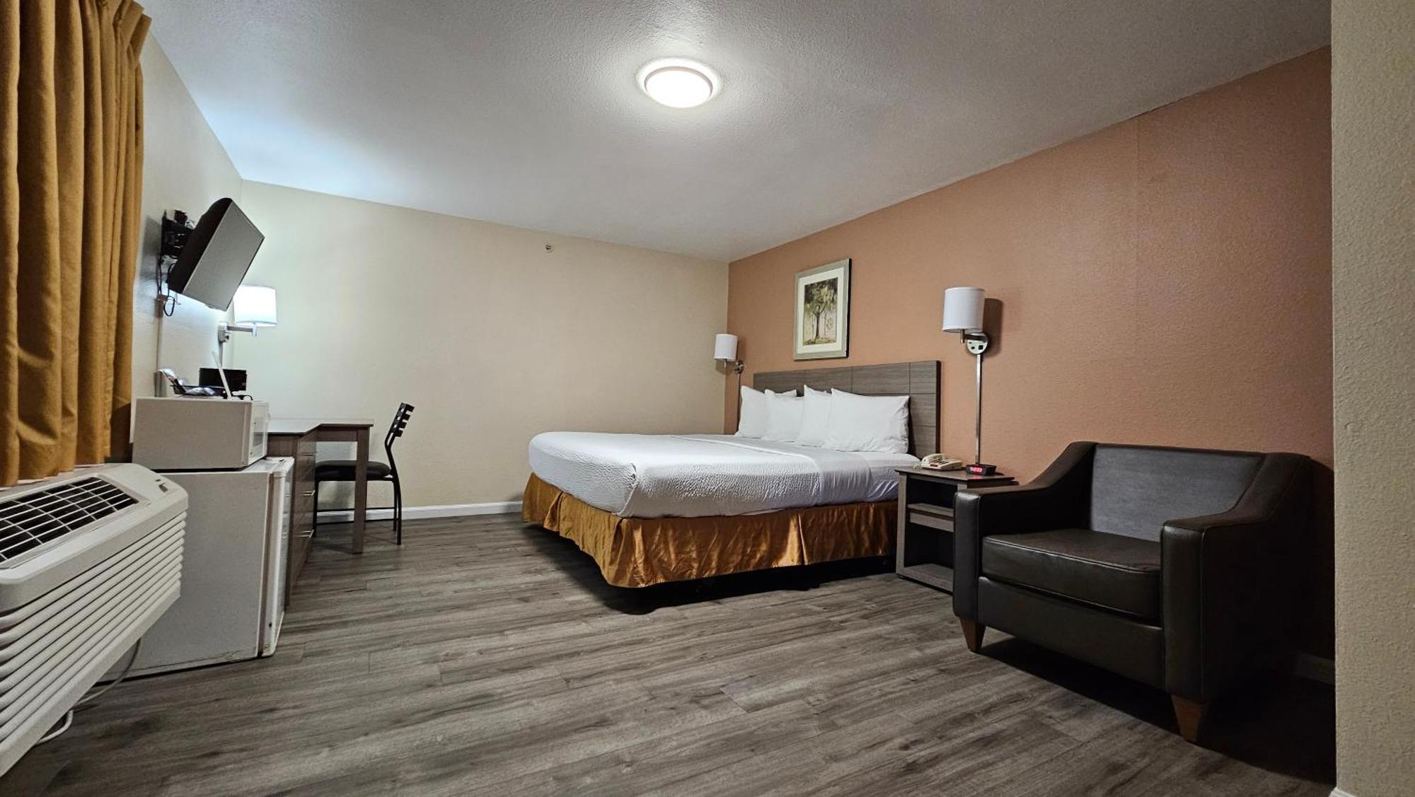 Travelodge By Wyndham וונאטצ'י מראה חיצוני תמונה